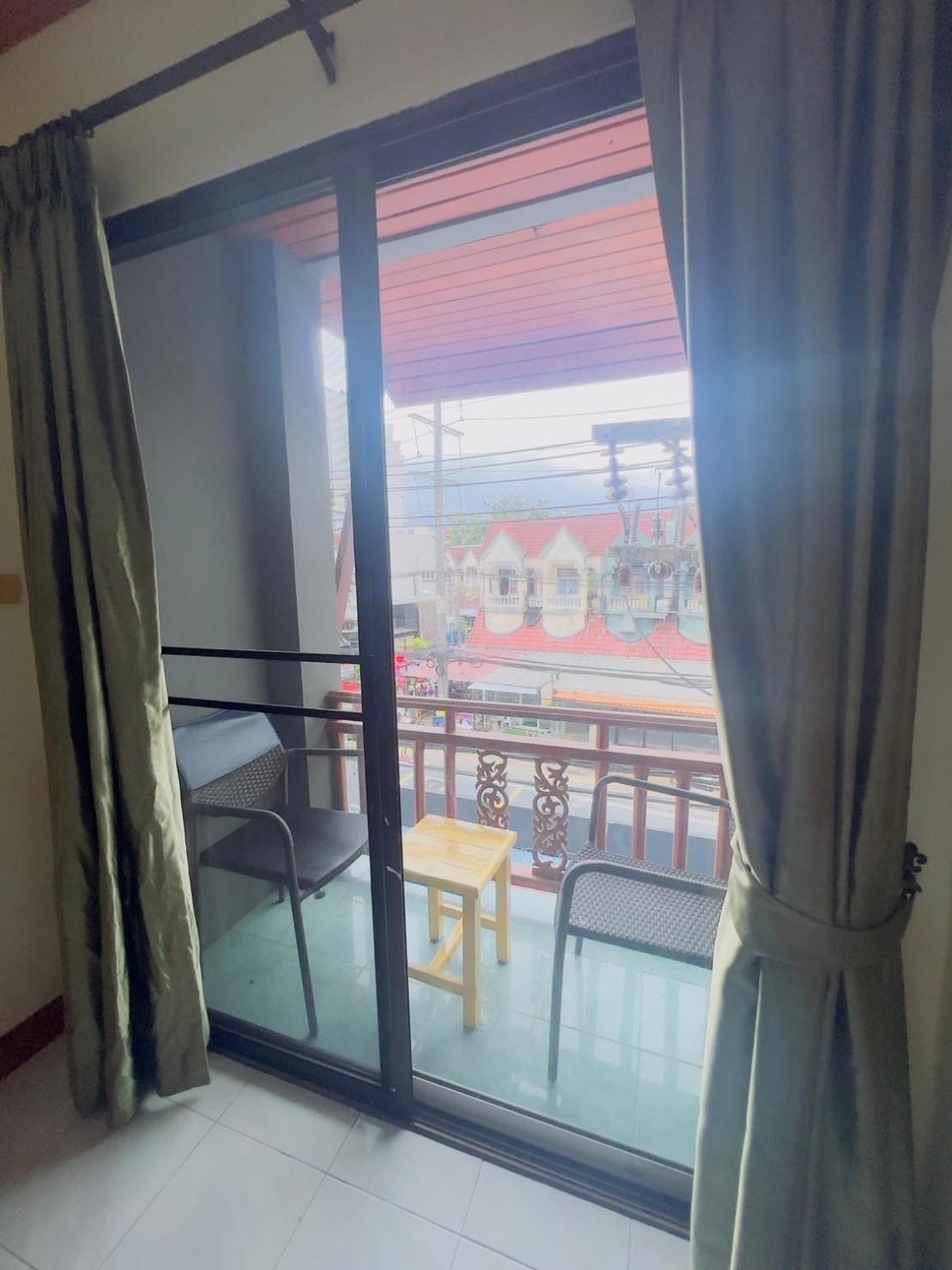 Hotel Royal Vista Patong Esterno foto