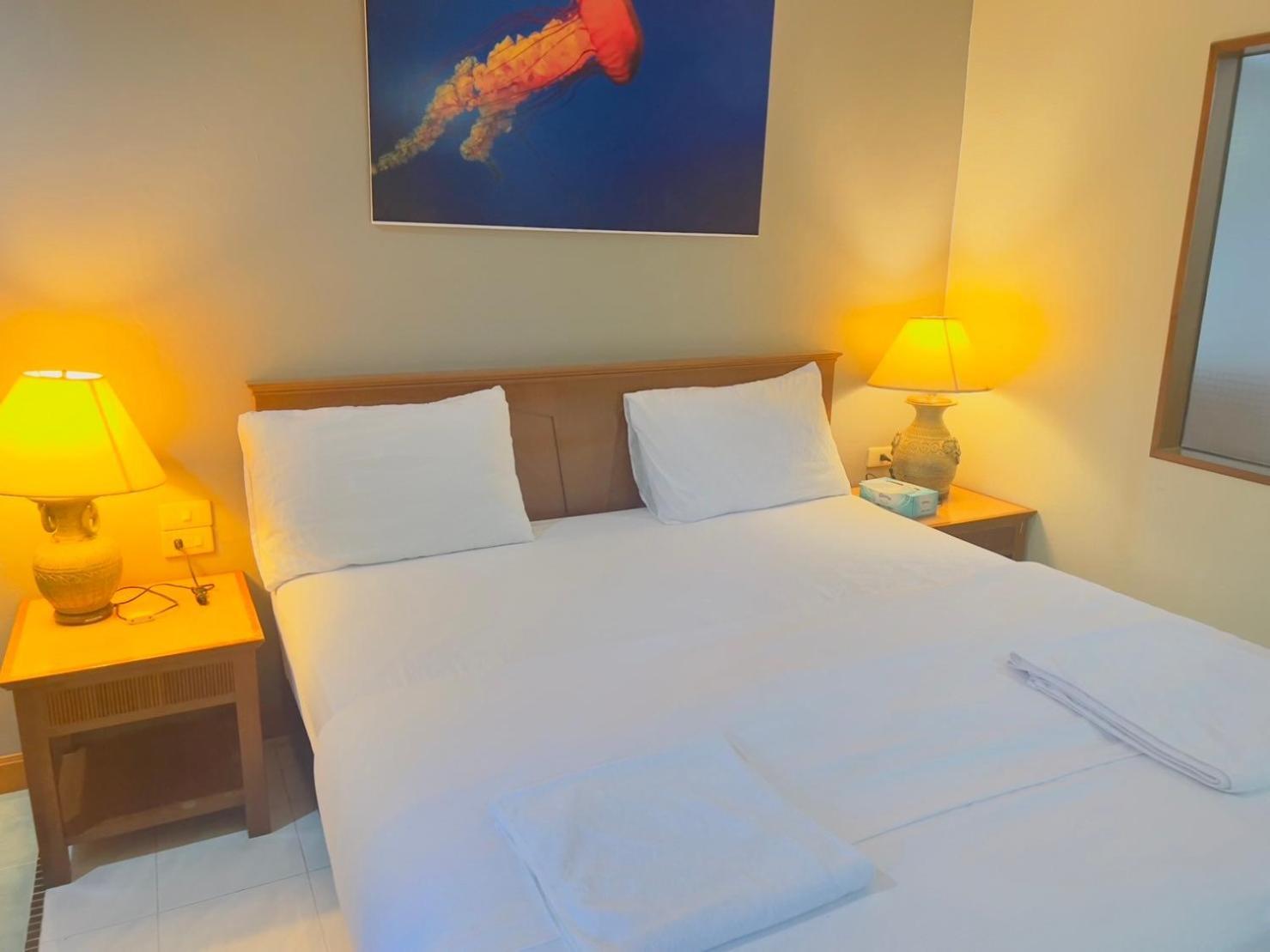 Hotel Royal Vista Patong Esterno foto